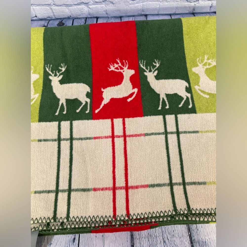 Pad Concepts Red Green Reindeer Holiday Comfy Cozy Alpine Chalet Throw Blanket